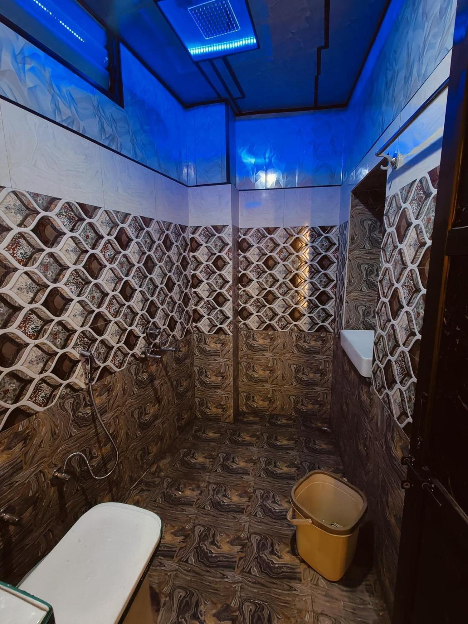 Namo Guest House Only For Indians Varanasi Esterno foto