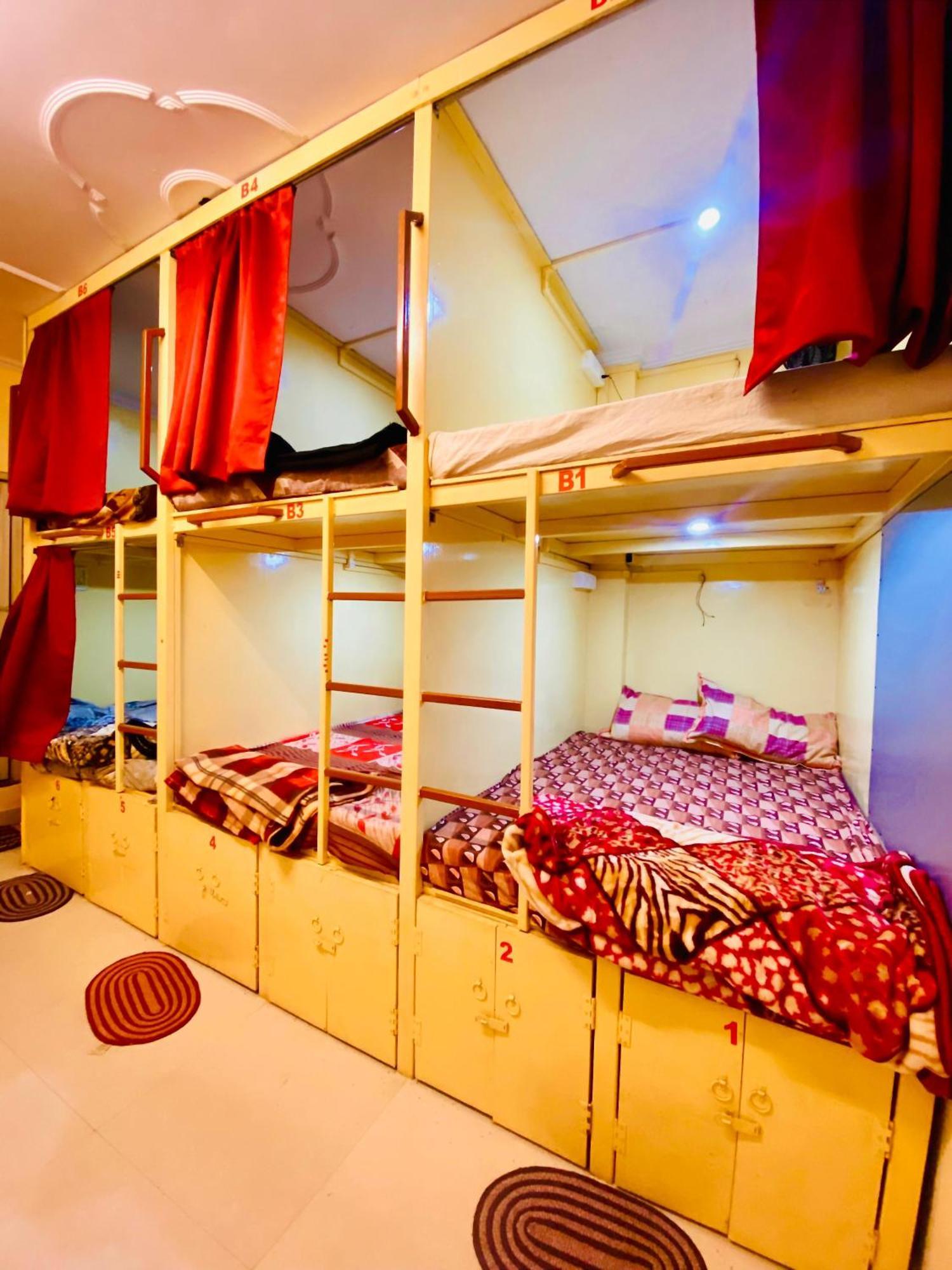 Namo Guest House Only For Indians Varanasi Esterno foto